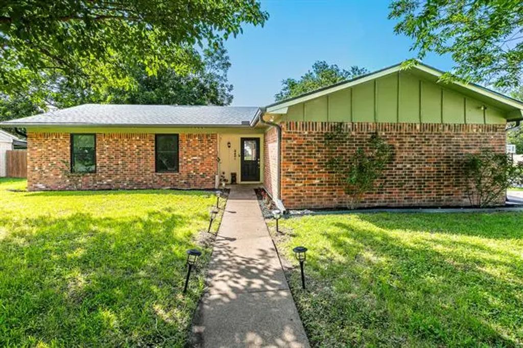 3401 Medallion Circle, Waco