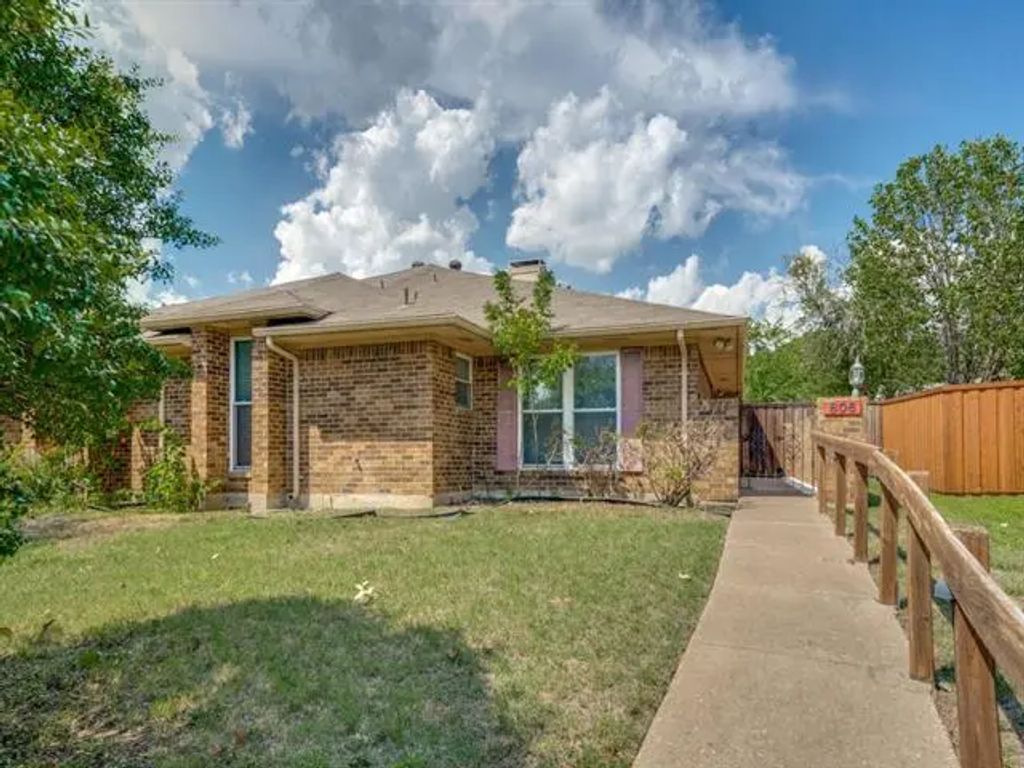 806 Saint Paul Court, Richardson