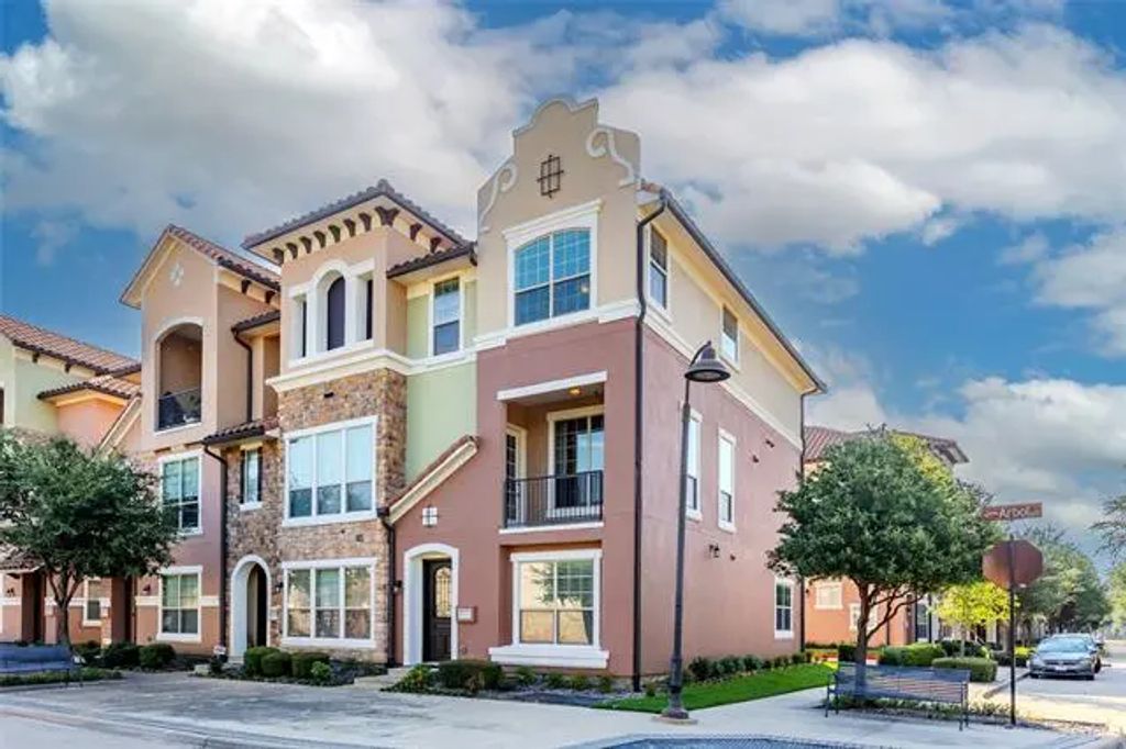602 Arbol, Irving