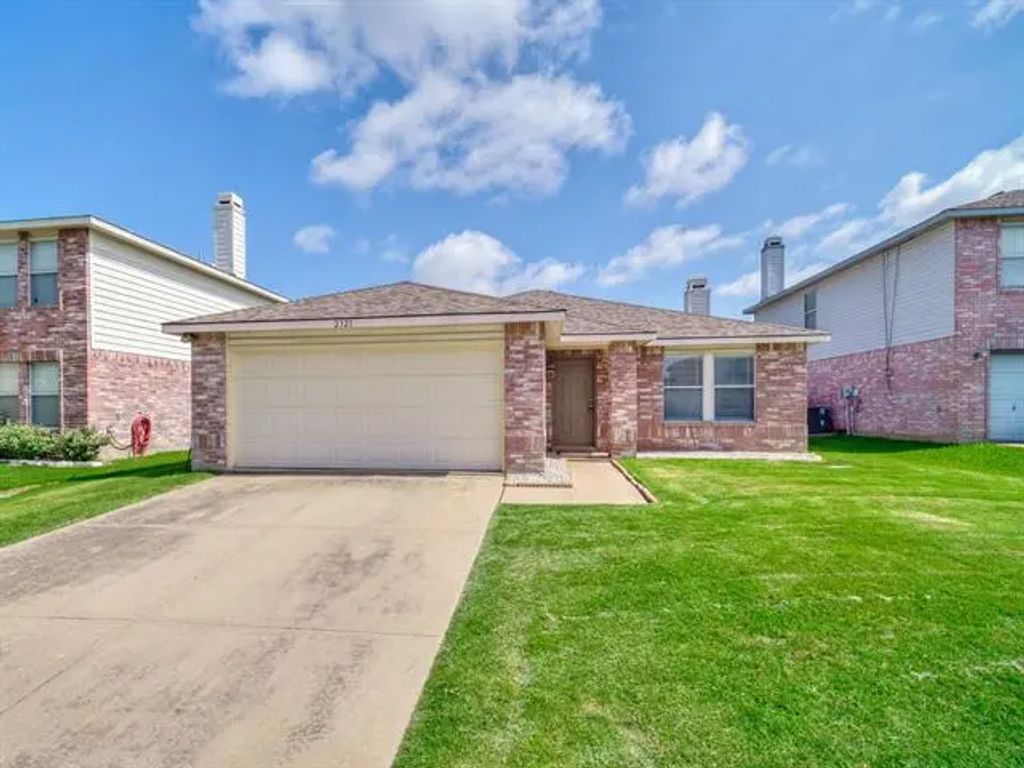 2321 Live Oak Drive, Little Elm
