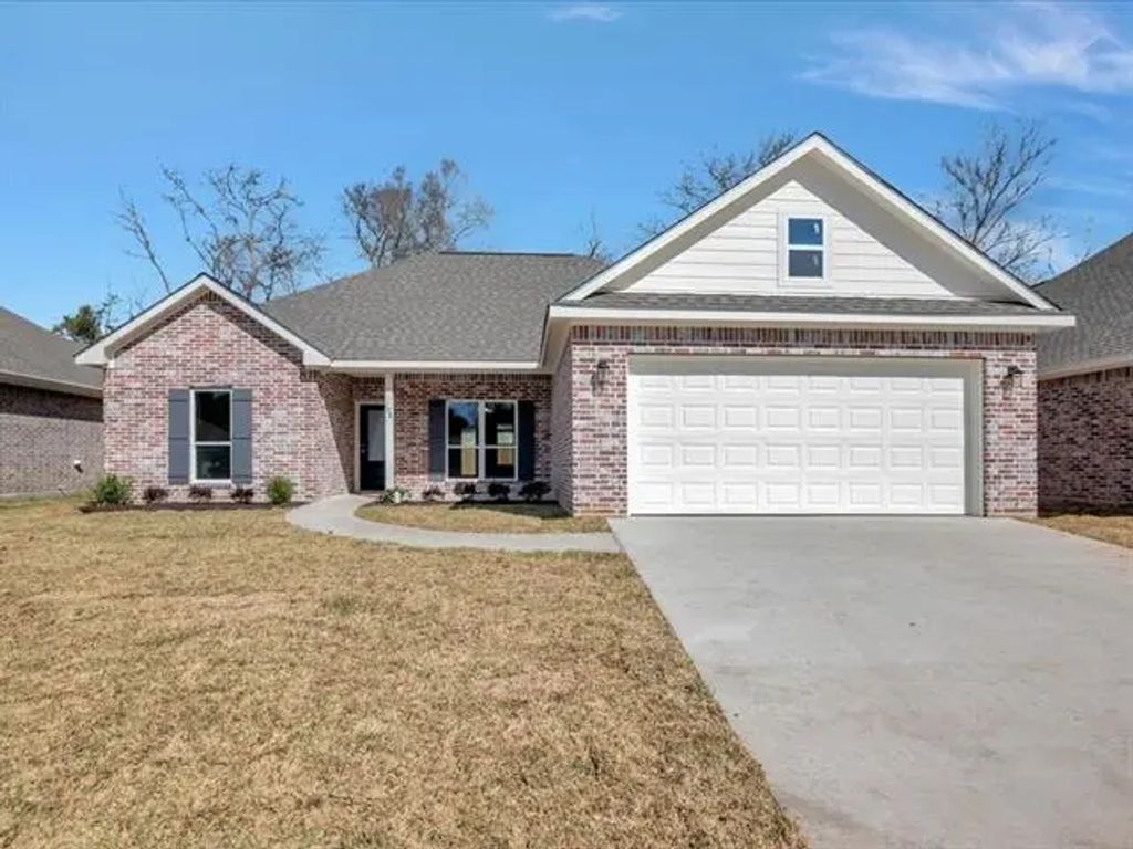 108 Saddle Brook Drive, Lufkin