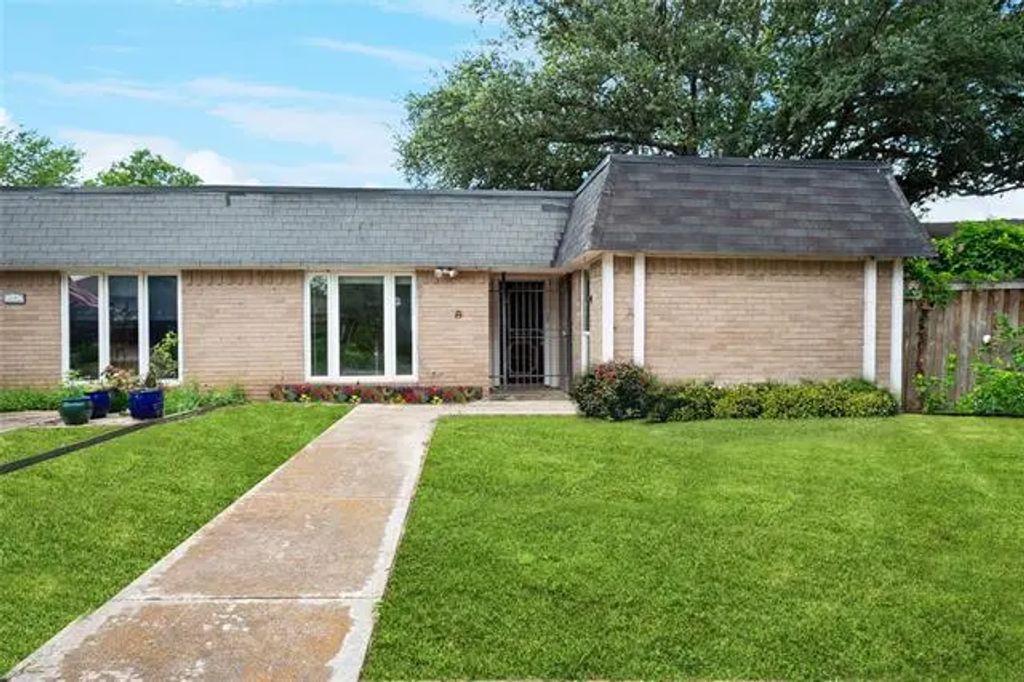 10517 Egret Lane, Dallas