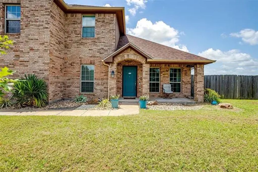 9440 Mattie Lane, Waxahachie