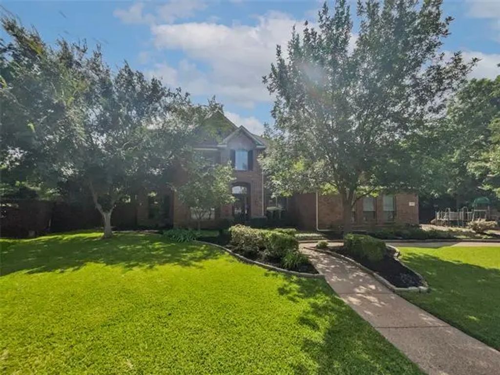 925 Siena Drive, Southlake