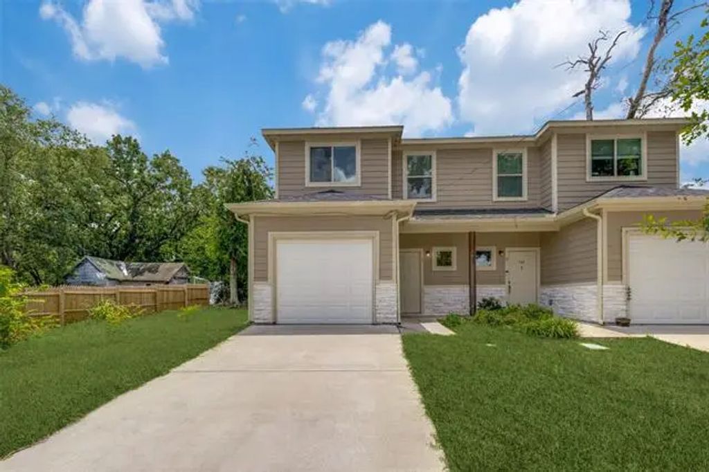 707 S 6th Street, Bonham