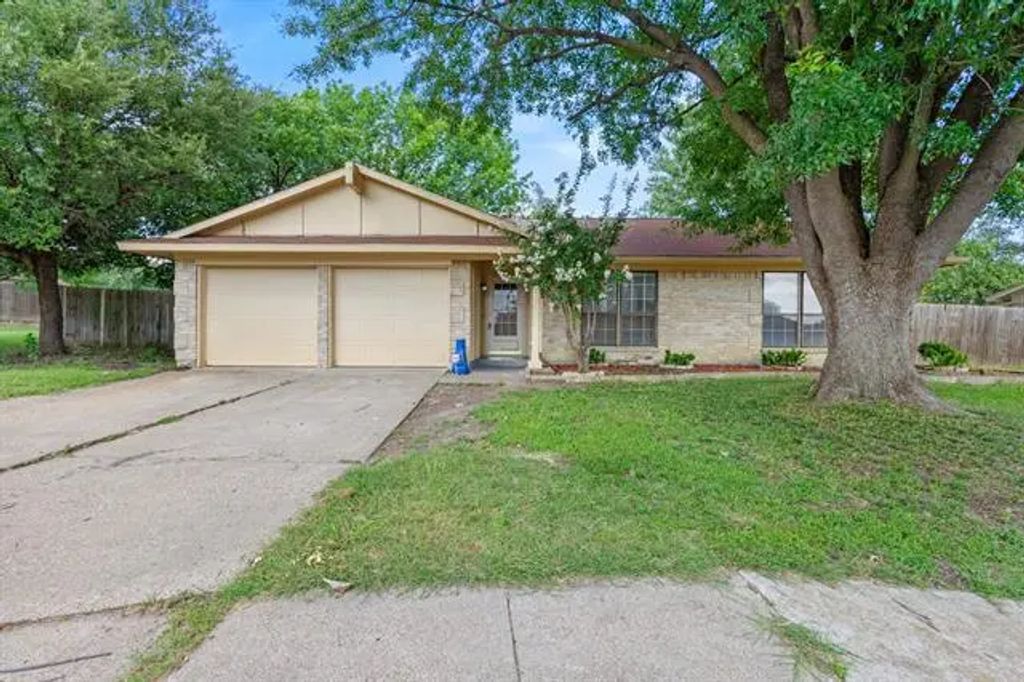 2508 Carriage Place, Arlington
