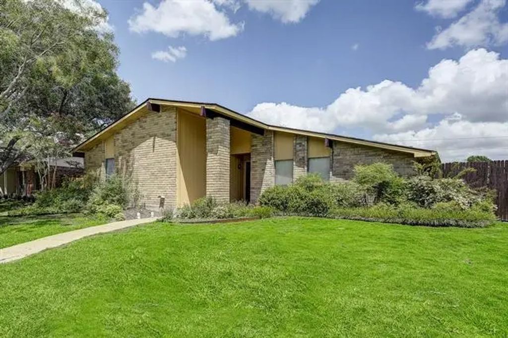 2118 Courtland Circle, Carrollton