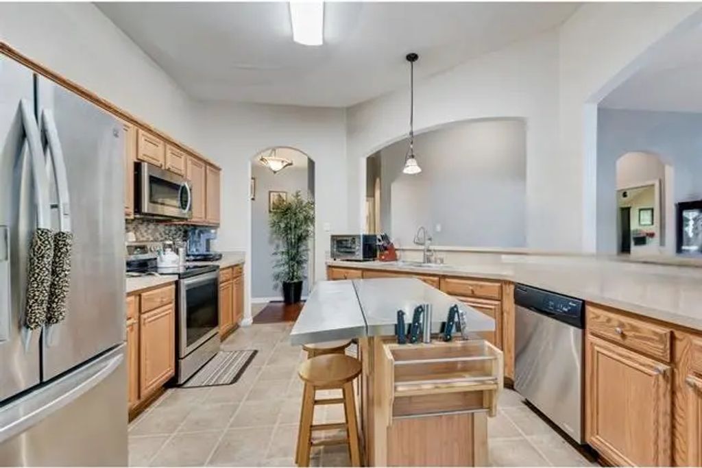 119 Lexington Drive, Terrell