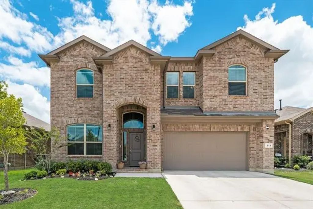 213 Frenchpark Drive, Fort Worth