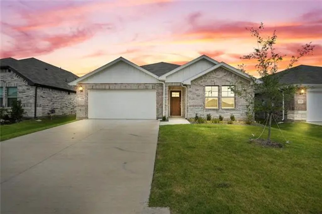 1328 Los Olmos Lane, Crandall