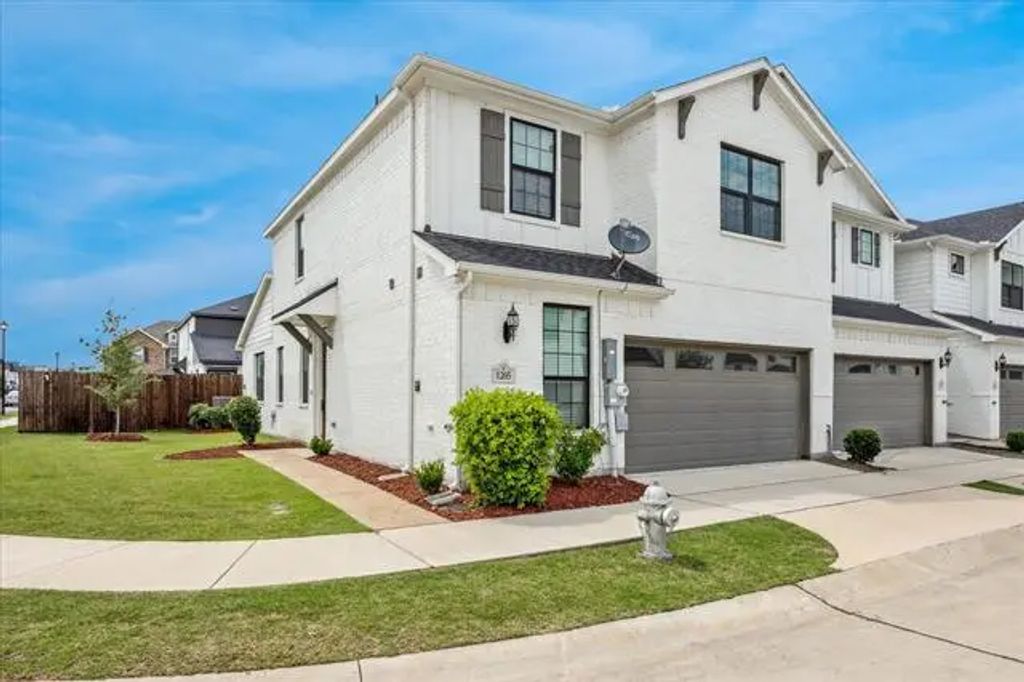 1205 Lamar Drive, Lewisville