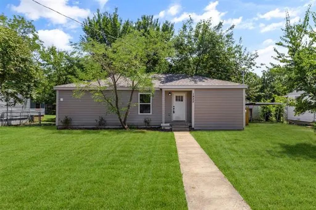 1922 Pembroke Street, Irving