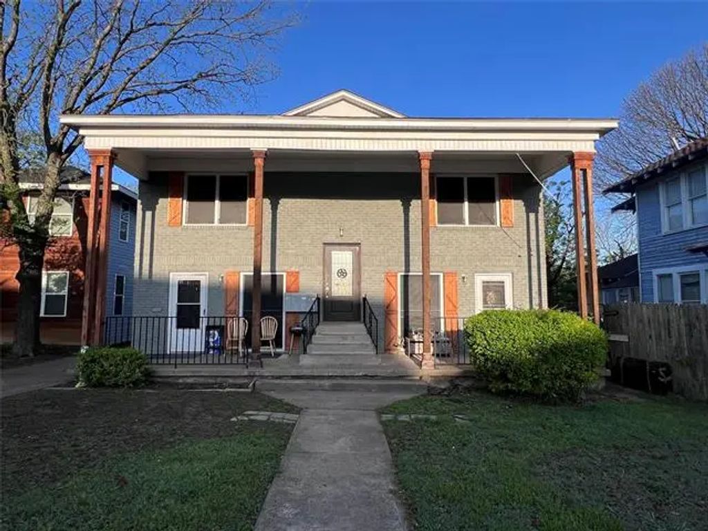 1121 N Bishop Avenue A, Dallas