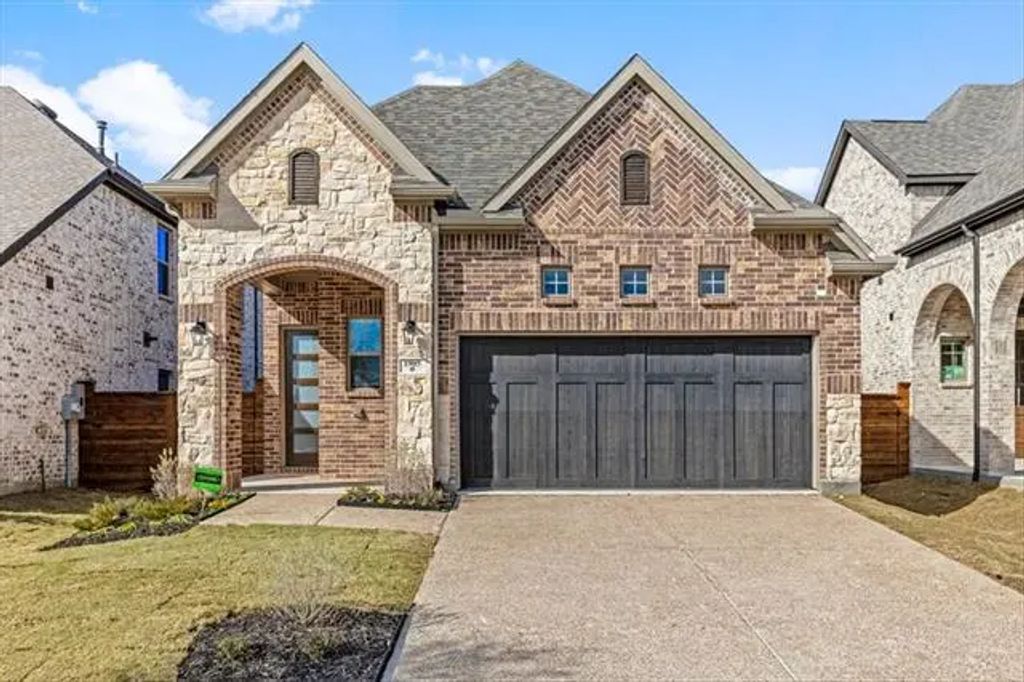2105 Hazel Lily Run, Mesquite