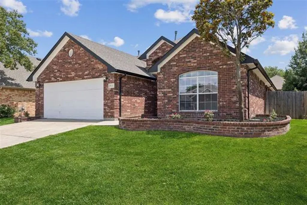 6945 Stockton Drive, Fort Worth