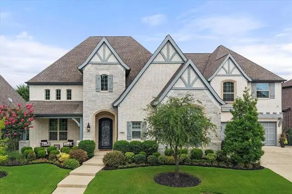 7701 Prairie View Drive, Colleyville