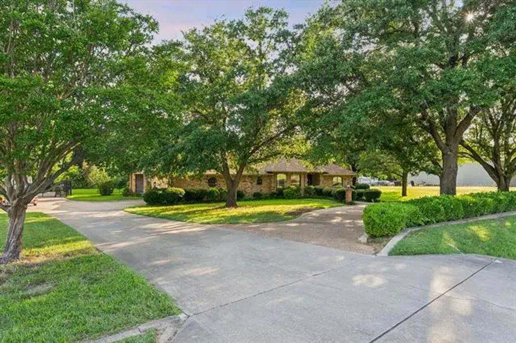 7423 Elman Lane, Azle