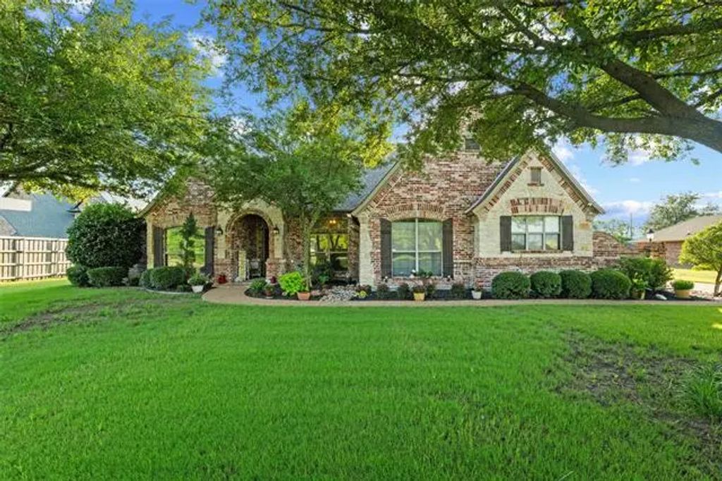 149 Royal Park Lane, Waxahachie
