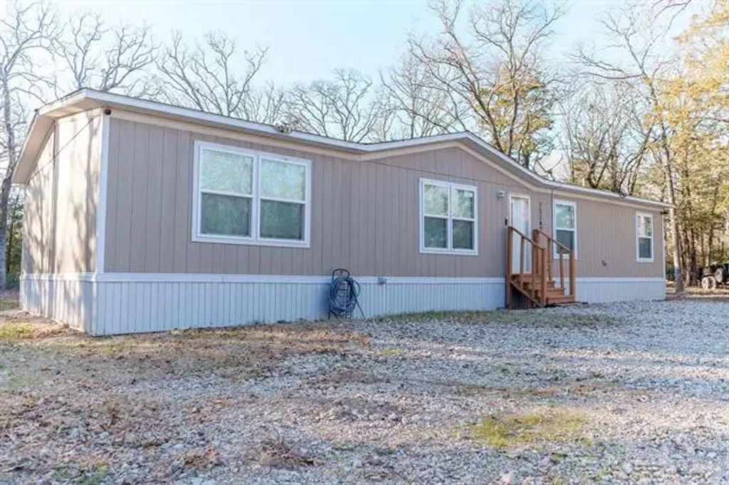 15142 Woods North Drive, Kemp