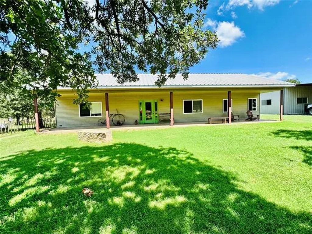 2651 County Road 294, Carbon
