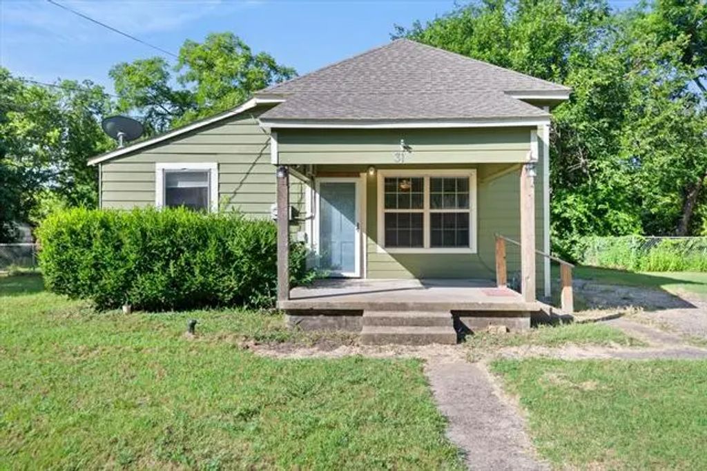 318 Mckenzie Street, Waxahachie