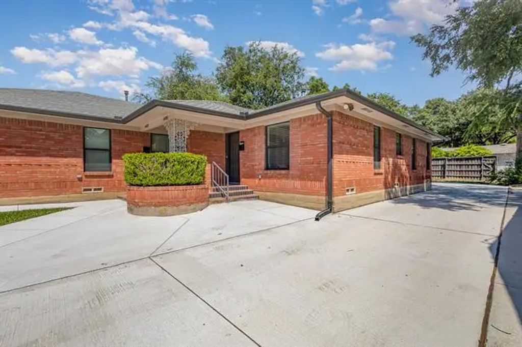 6435 Ravendale Lane, Dallas