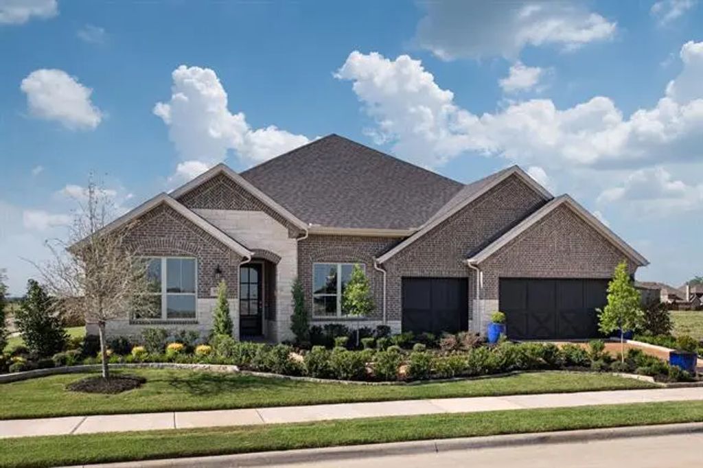5700 Hadrian Drive, Celina