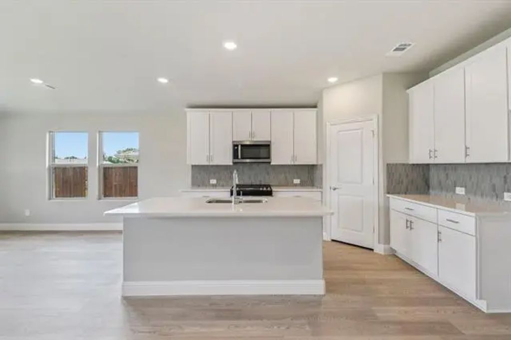 2221 Currents Road, Princeton