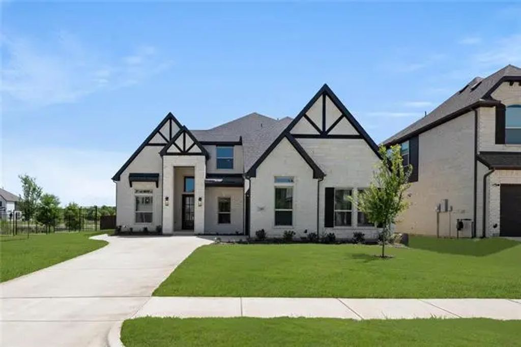 2105 Birdwatch Drive, Mansfield