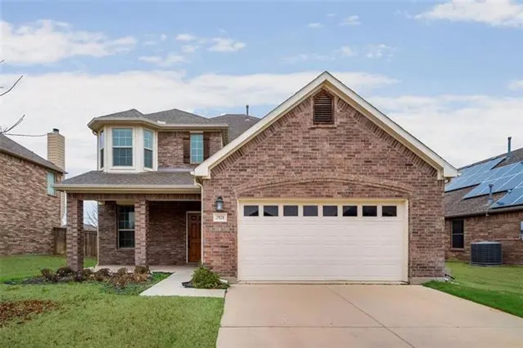 2928 Albares, Grand Prairie