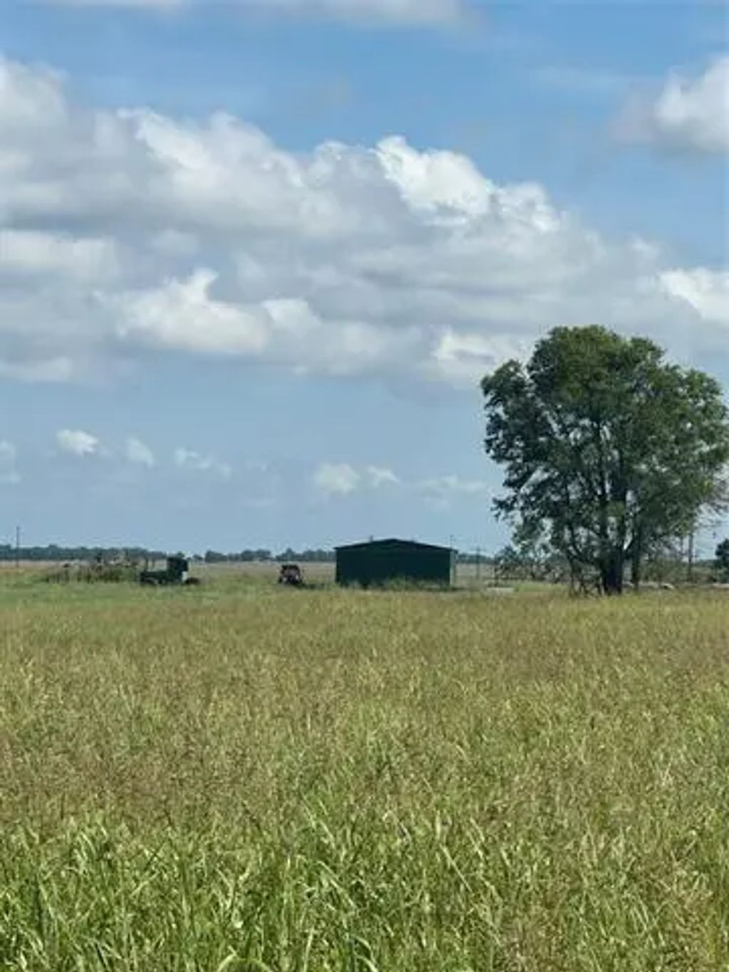 1490 County Road 3430, Honey Grove