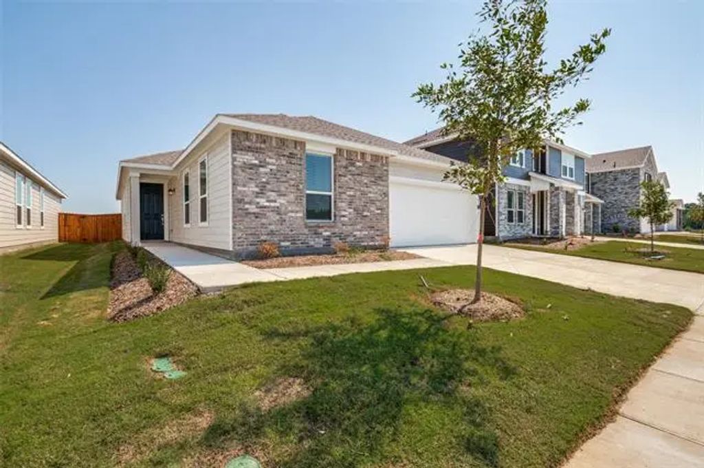 1516 Newsted Drive, Seagoville