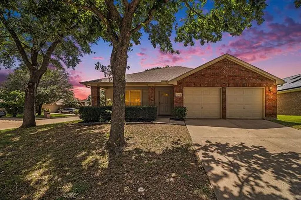 11501 Cactus Springs Drive, Fort Worth