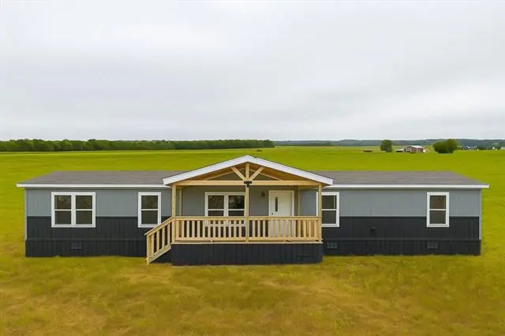 10058 County Road 107, Alvarado