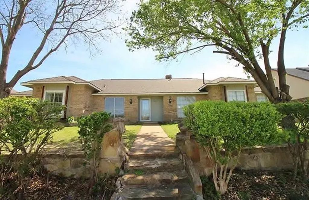 6014 Lakeshore Drive, Rowlett