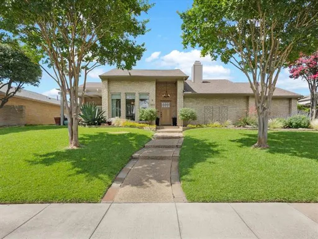 3813 Fall Wheat Drive, Plano