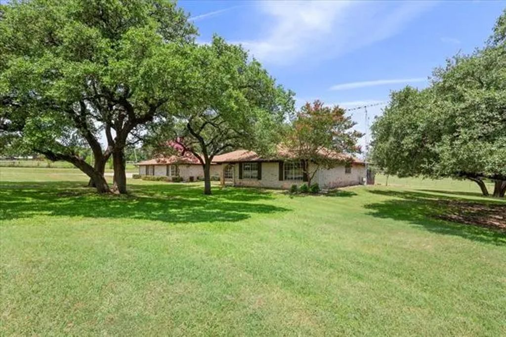 153 Eagle Canyon Drive, China Spring