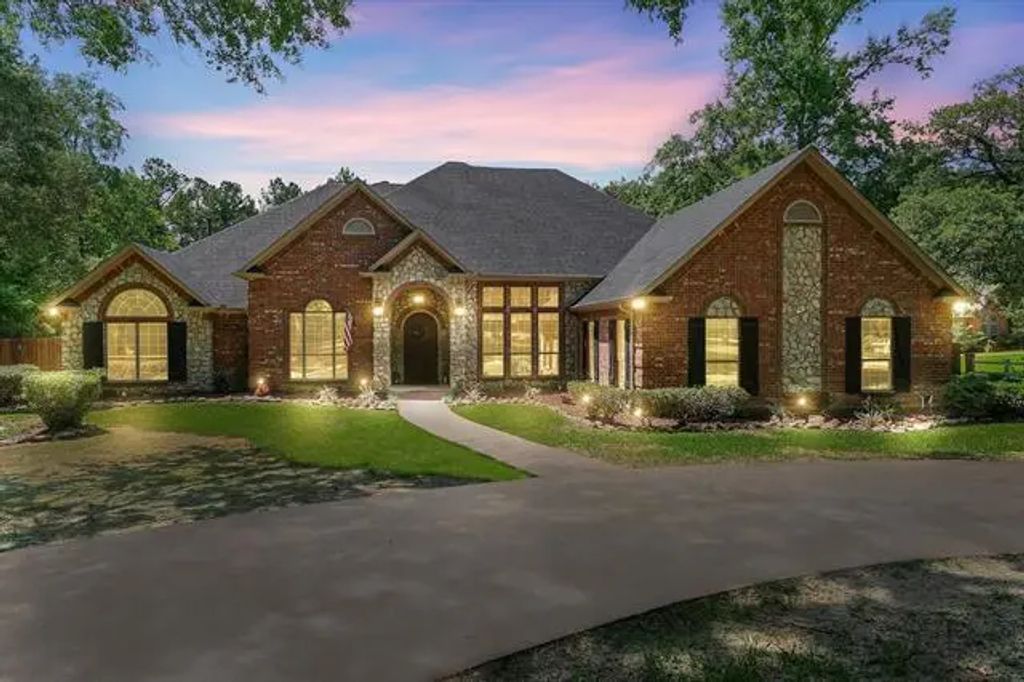 11991 County Road 168, Tyler