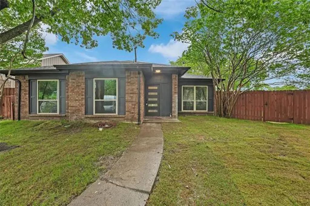 619 Mountain Side Drive, Allen