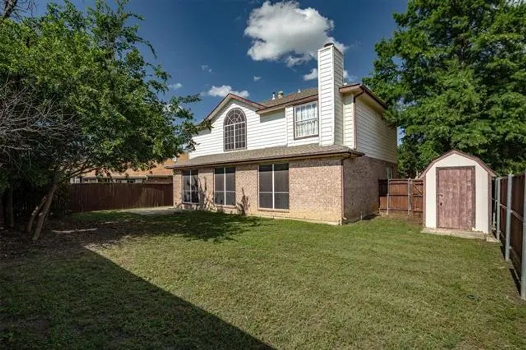 2101 Newport Drive, Flower Mound