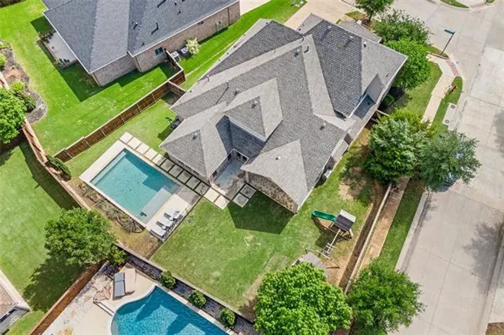 1001 Broadmoor Way, Roanoke