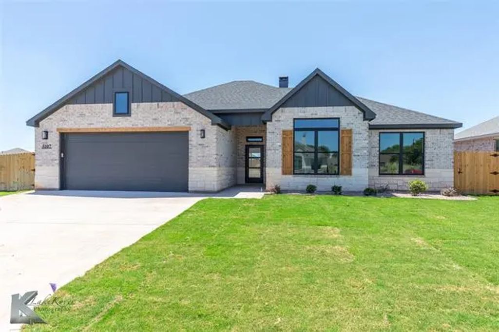 5107 Rossland Road, Abilene