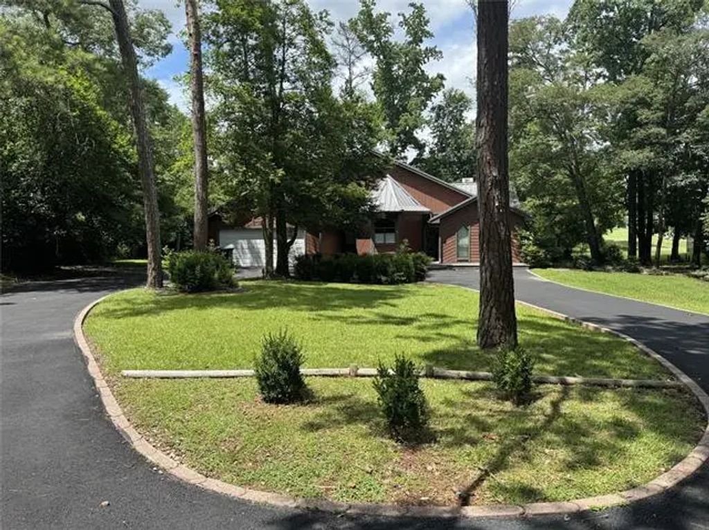 496 Greenbriar Trail, Holly Lake Ranch