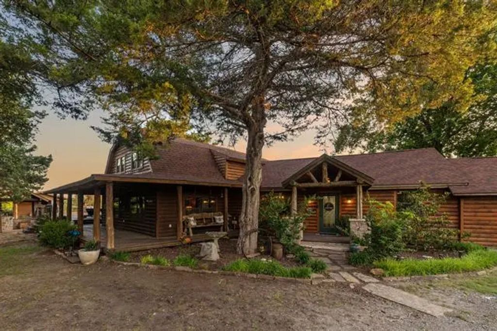 9893 Slater Creek Road, Anna