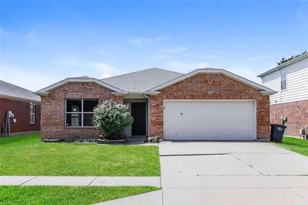 1716 Wind Dancer Trail, Fort Worth