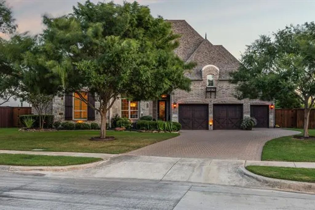 3616 Millbank, The Colony
