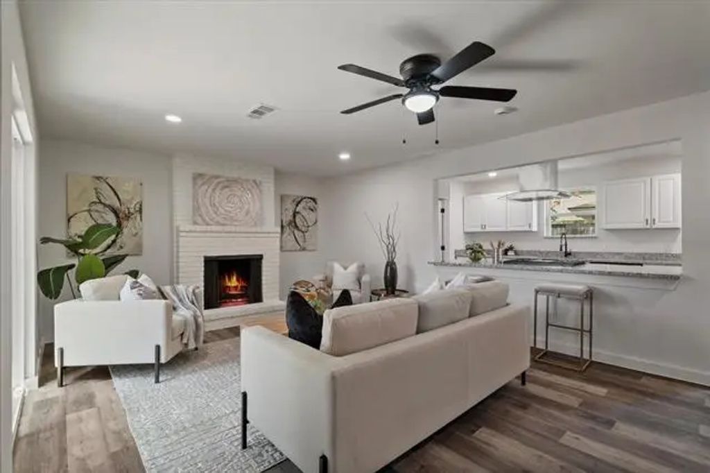 5835 Sunnywood Drive, Dallas