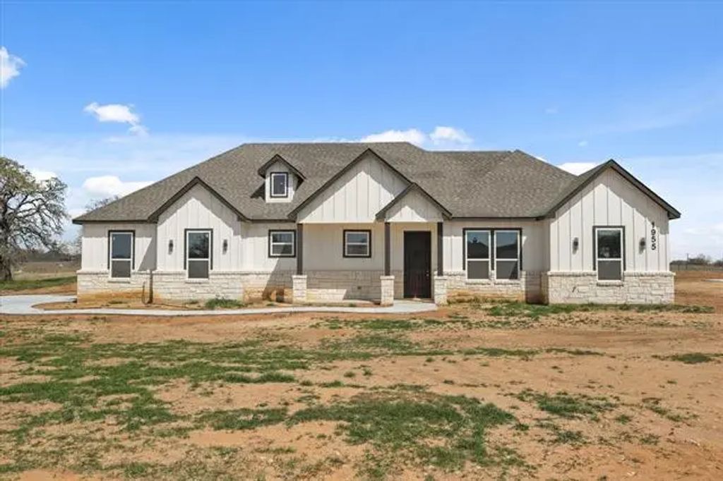 1955 Johnnie Drive, Springtown