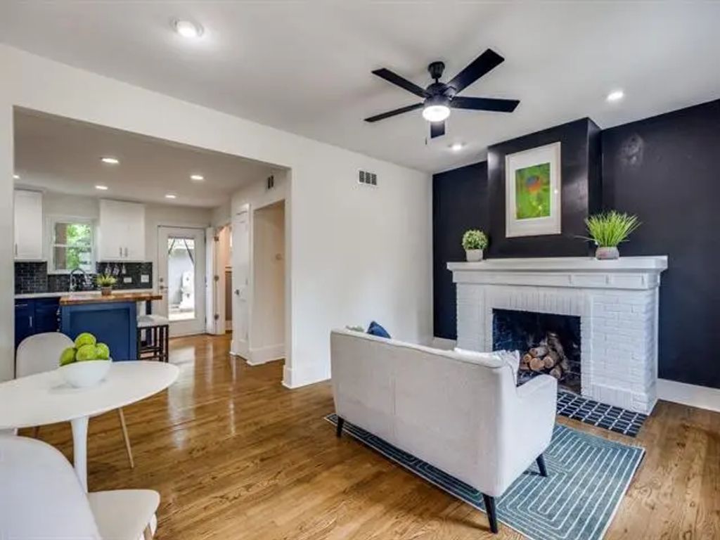 2719 W 12th Street, Dallas