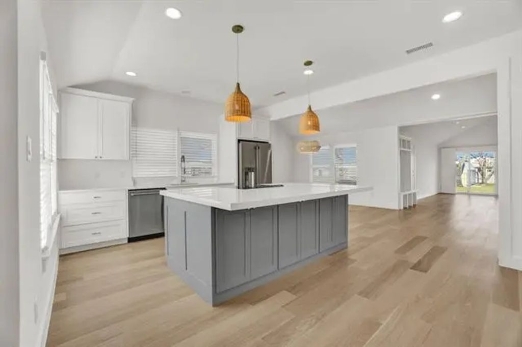 301 E Wall Street, Grapevine